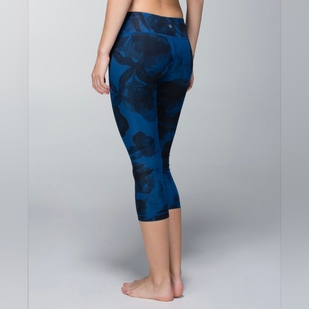Lululemon Wunder Under Crop II Full-On Luxtreme – Jumbo Inky Floral (4) - Picture 5 of 5